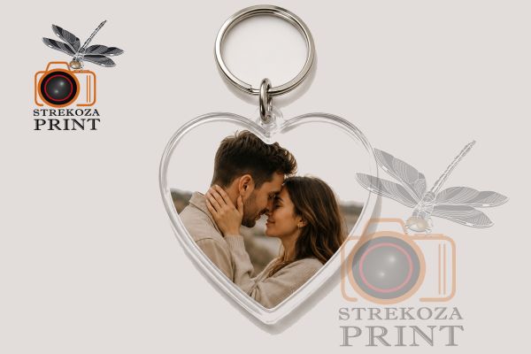 Брелок акриловый в виде сердця